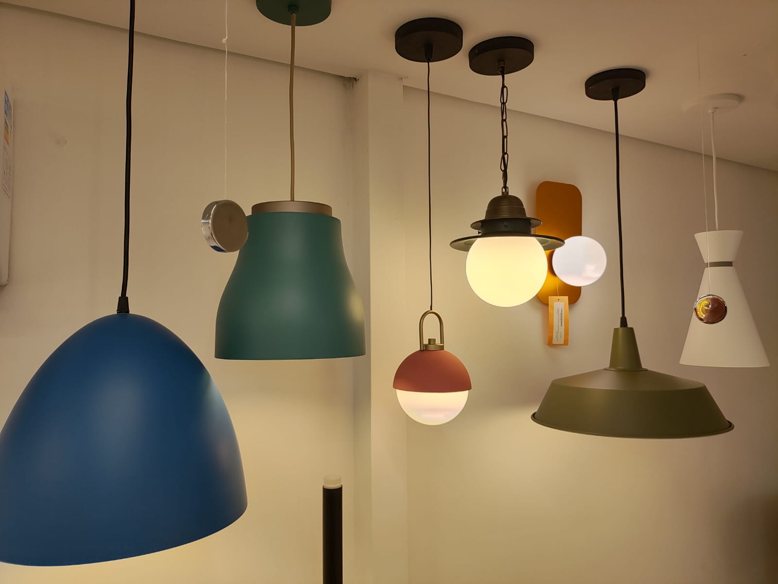 Lustres e Luminárias