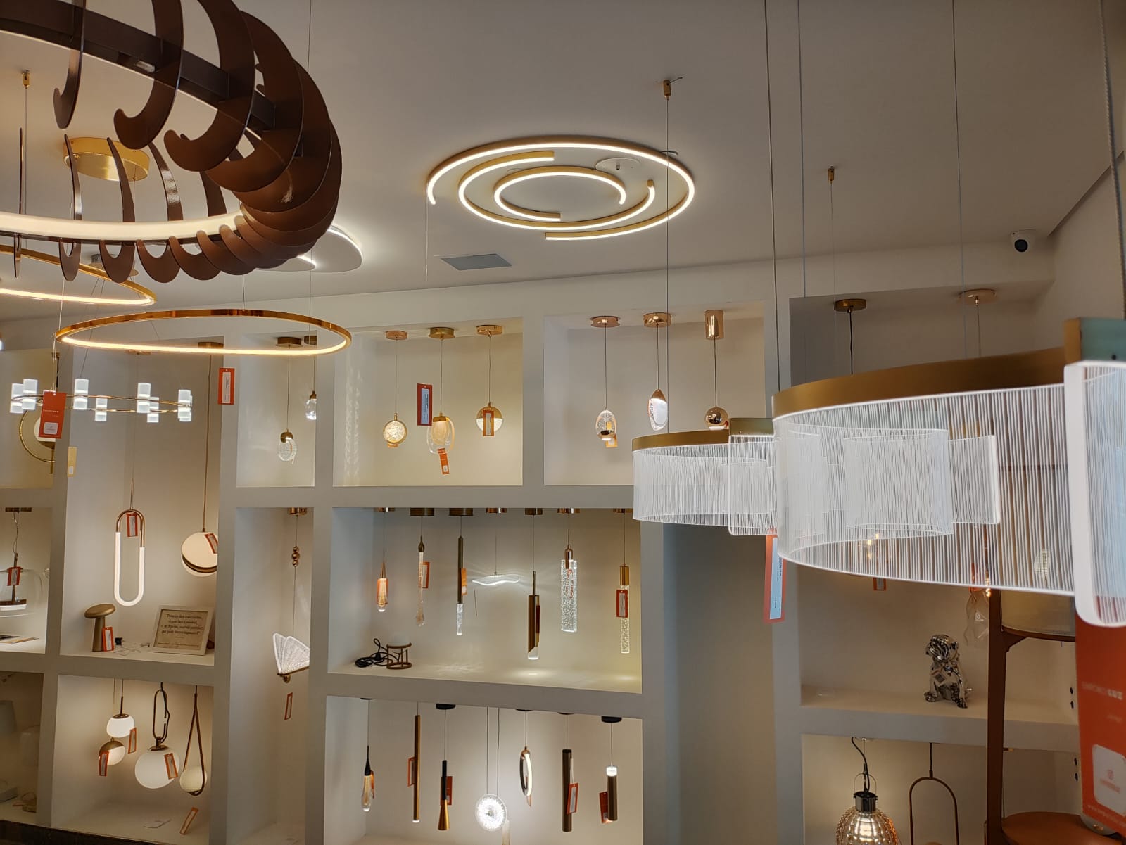 Abajures e Embutidos