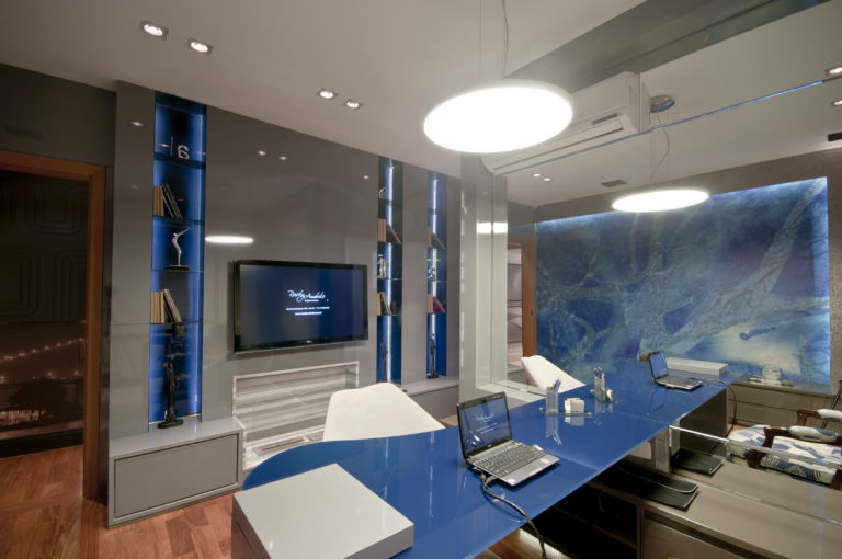 a iluminação ideal para escritórios