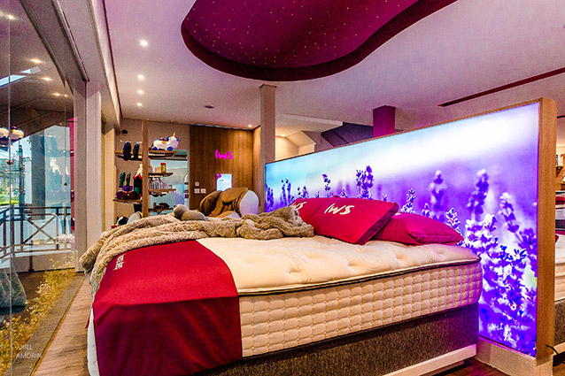 Tela tensionada em dormitórios